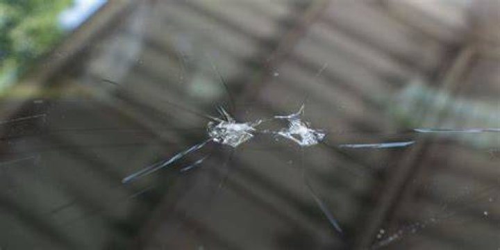 Does cracking your windows make your car cooler?