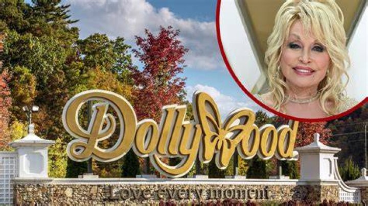 Does Dolly still own Dollywood?