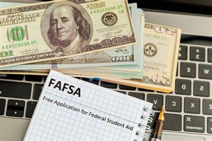 Does fafsa cover lineman school?