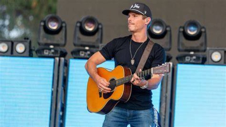 Does Granger Smith actually dip?