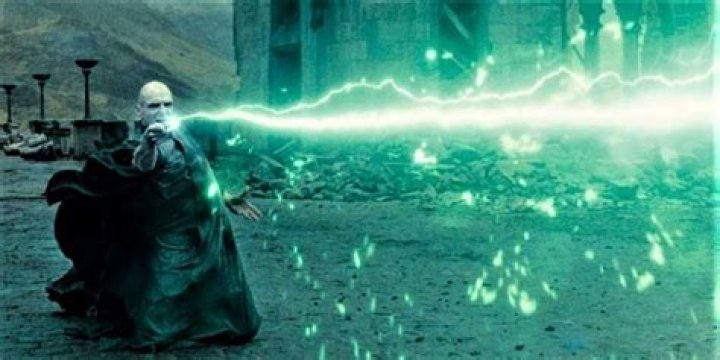 Does Harry use Avada Kedavra?