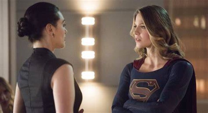 Does Lena leave Supergirl?