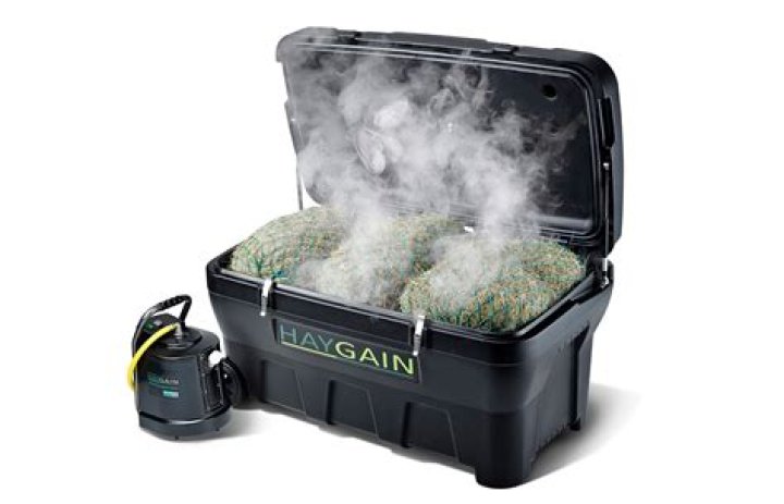 Does steaming hay reduce potassium?