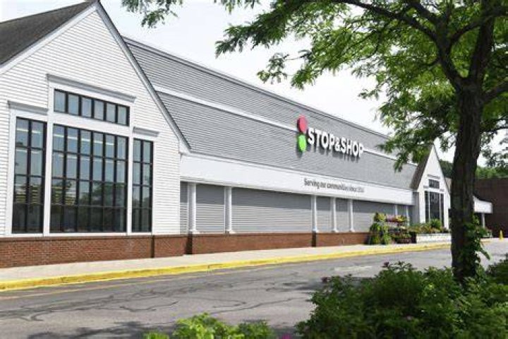 Does Stop and Shop have stocks?