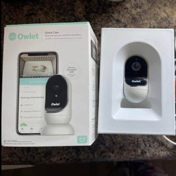 Does the Owlet camera notify you when baby is crying?