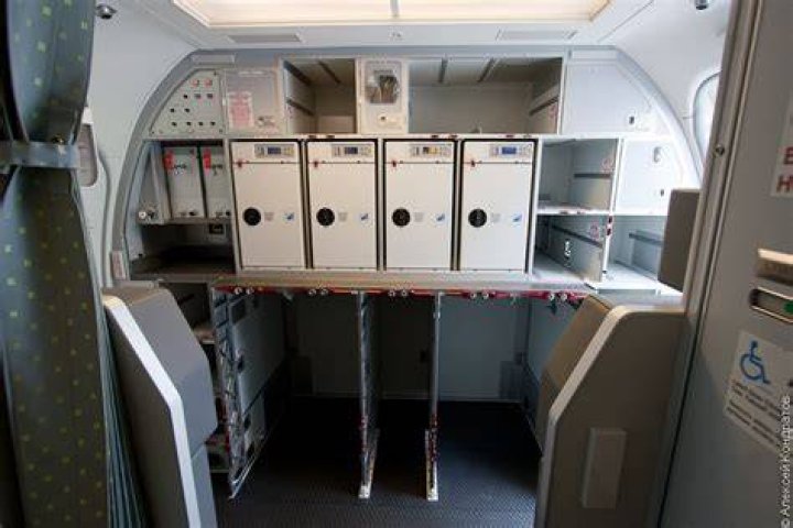 Does the SU 34 have a toilet?