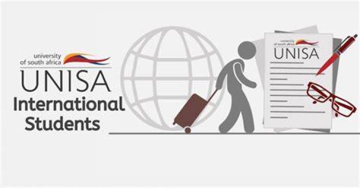 Does Unisa accept late assignments?