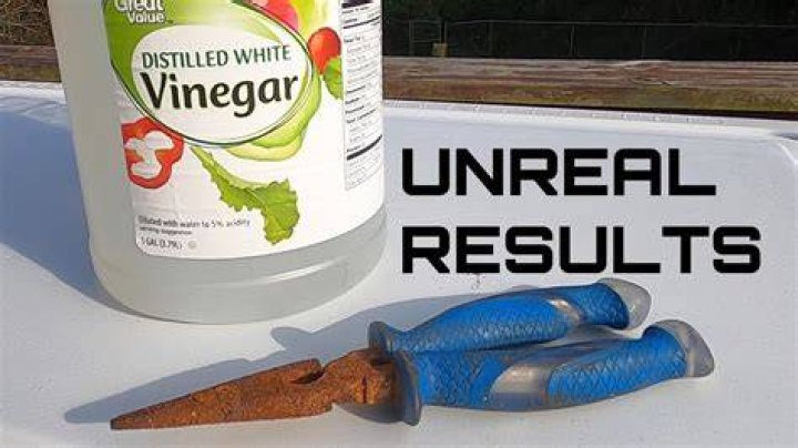 Does vinegar remove rust?
