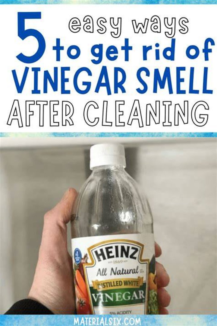 Does vinegar smell after drying?