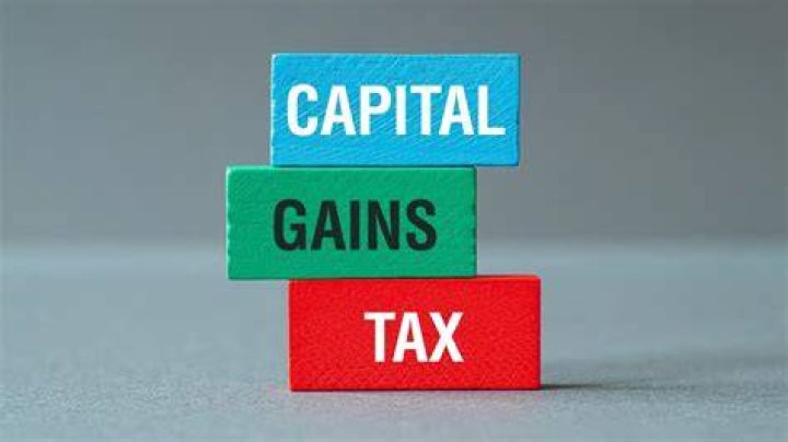How are international capital gains taxed?