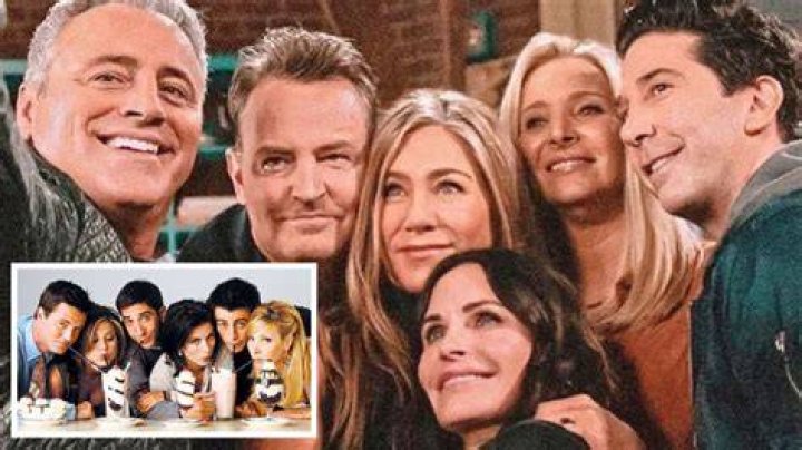 How are the cast members of friends paid?