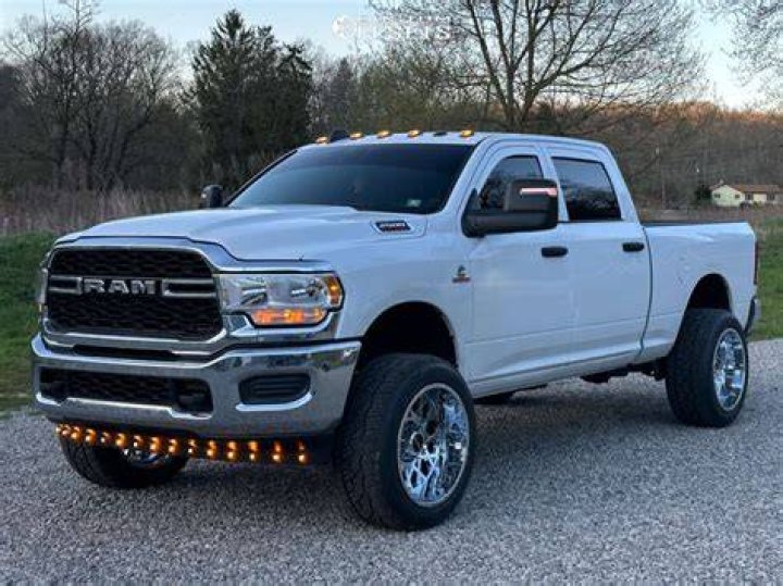 How big is a 305 50R22?