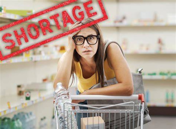 How can cashiers avoid shortages?