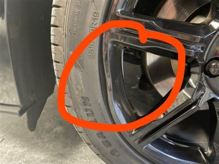 How can you tell if your rim is bent?