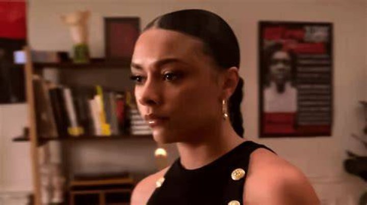 How did Effie get Tariq expelled?