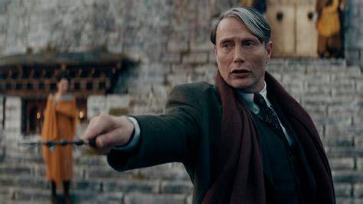 How did Grindelwald lose to Dumbledore with the Elder Wand?