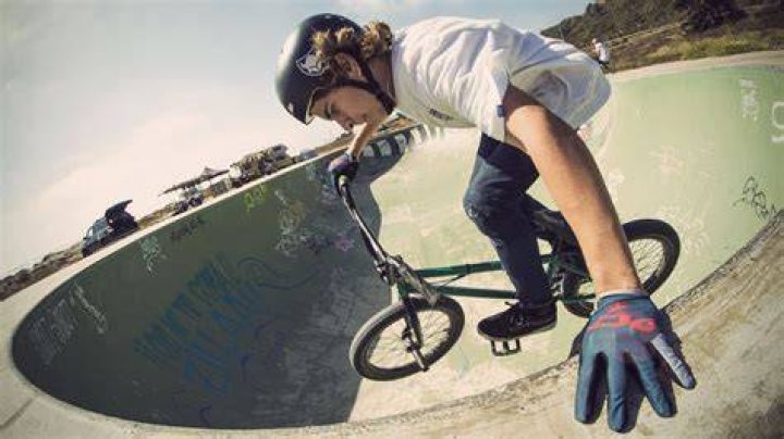 How do BMX riders get paid?