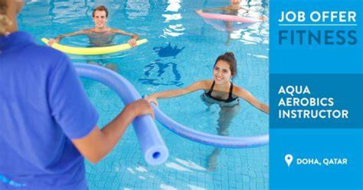 How do I become an aqua fitness instructor?