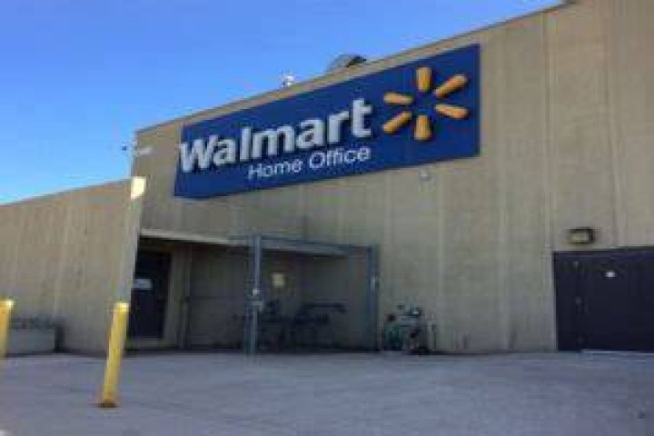 How do I contact Walmart head office Canada?