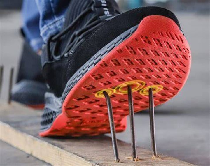 How do I know if my boots are puncture resistant?