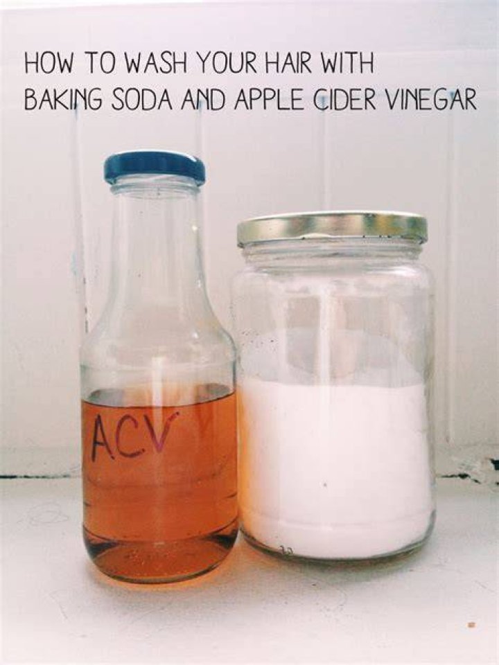 How do I wash my hair with apple cider vinegar and baking soda?