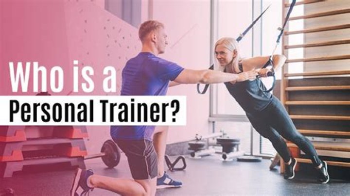 How do personal trainers become independent?