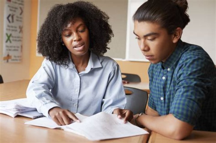 How do tutors help students?