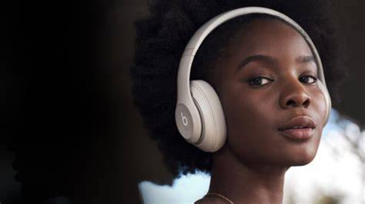 How do you clean white headphones?