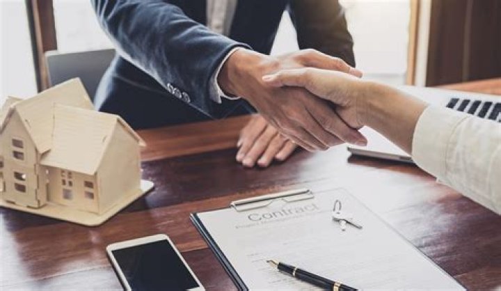 How do you conduct a smooth real estate transaction?