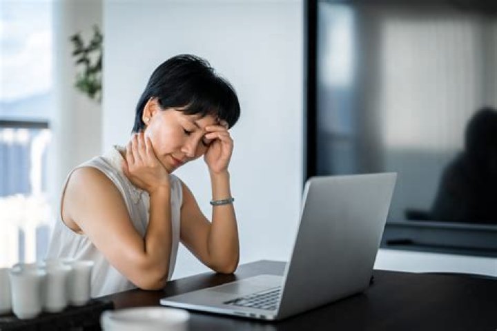 How do you know if someone is tired of you?
