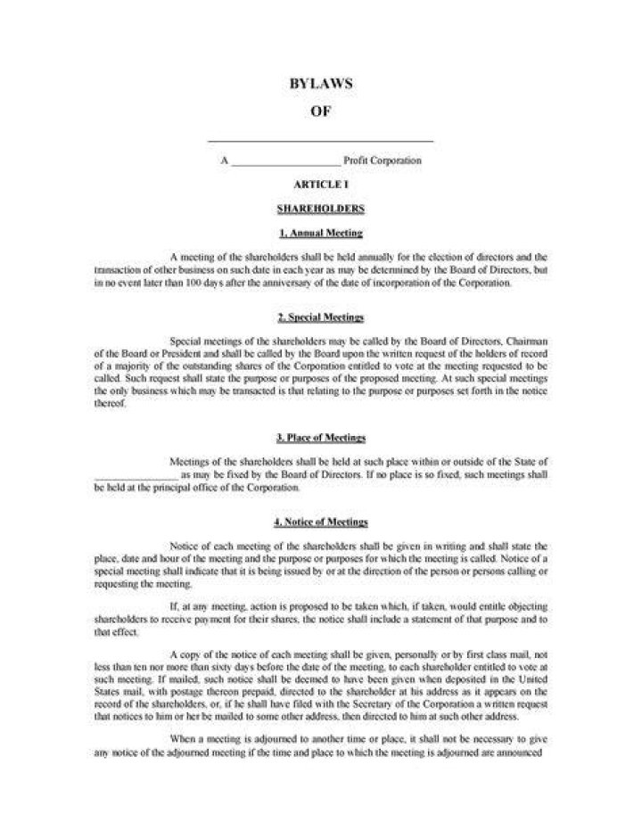 How do you make a corporation bylaws?