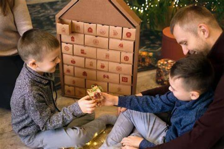 How do you open an Advent calendar?