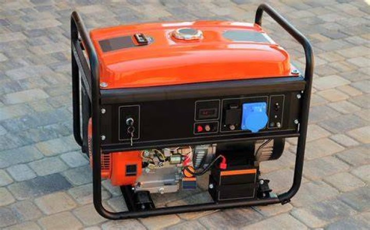How does emergency generator starts on its own?