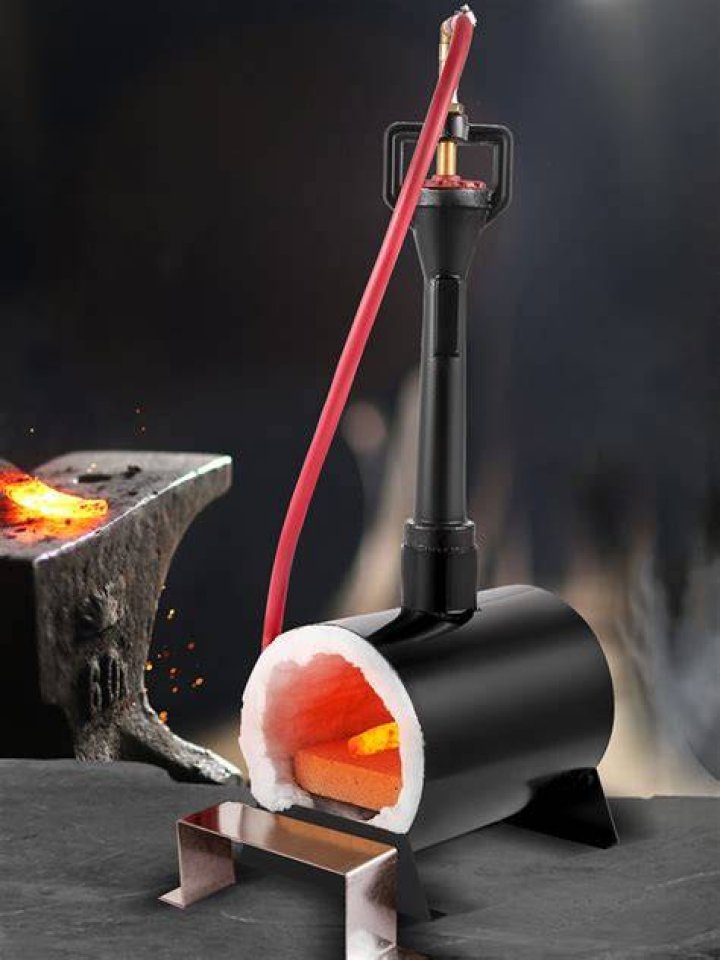 How hot does a knife forge get?