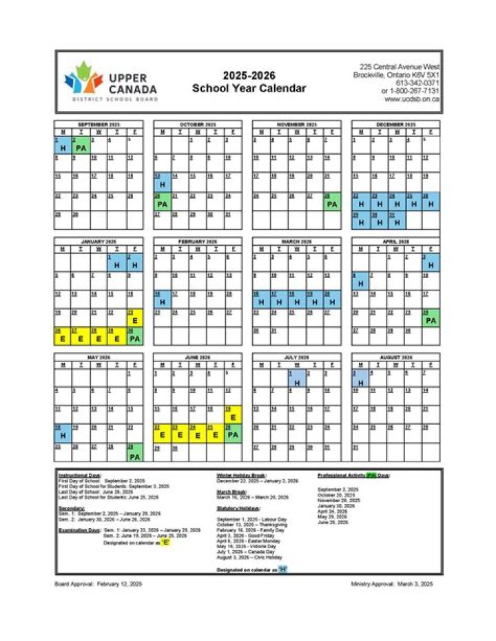 How long are school days in Canada?