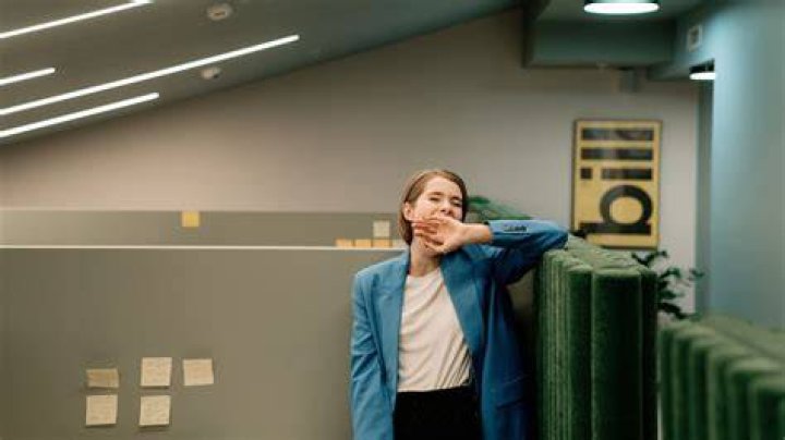 How long should you keep a job before moving on?