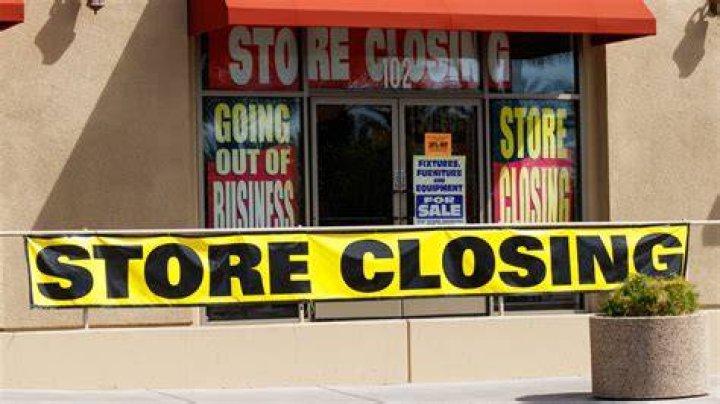 How many businesses closed 2017?