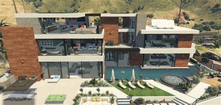 How many houses can you own in GTA V?