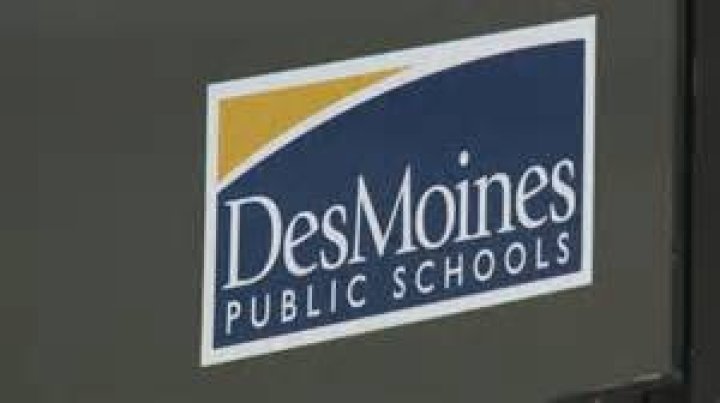 How many schools are in the Des Moines public school system?