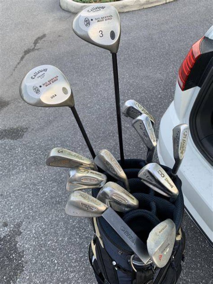 How much can I pawn golf clubs for?