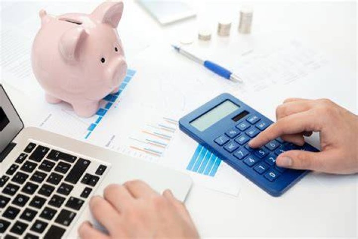 How much can you make owning a flooring business?