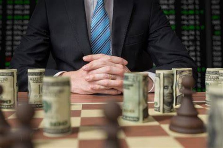 How much cash can you withdraw without being reported?