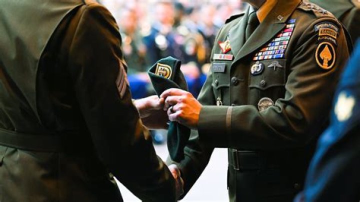 How much do Green Berets get paid per year?