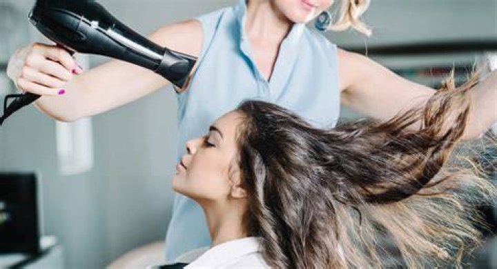 How much do hair professionals make?