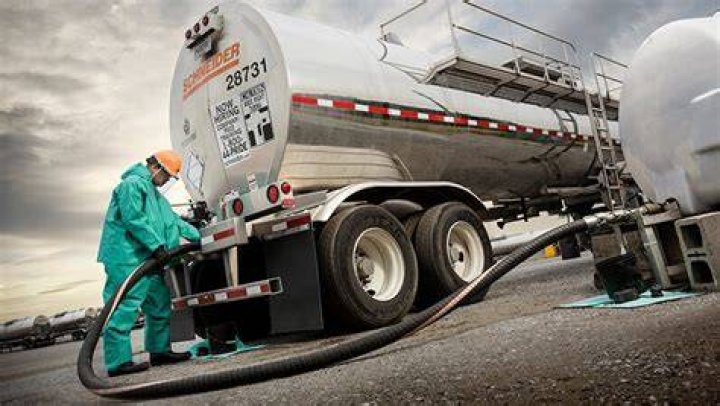 How much do hazmat tankers make?