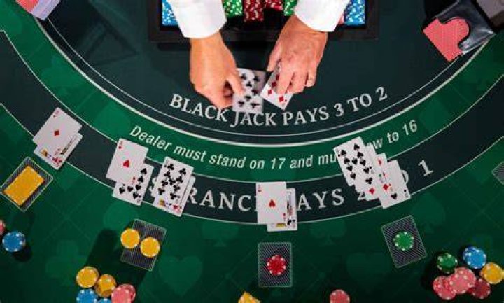 How much do high limit blackjack dealers make?