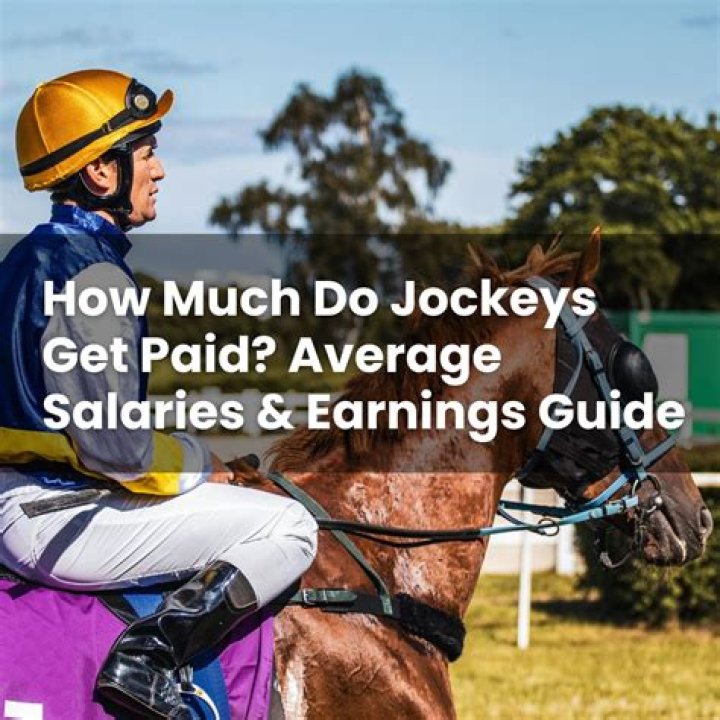 How much do horse trainers get paid UK?