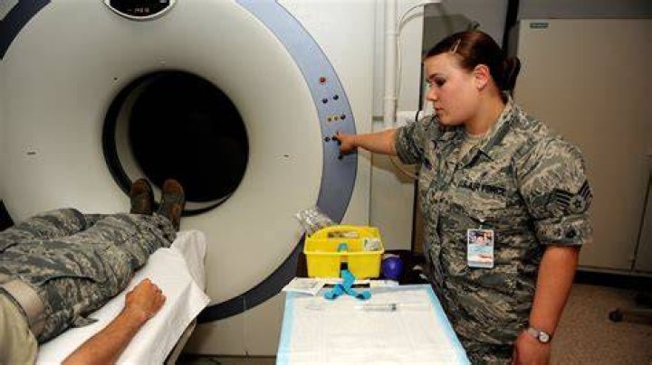 How much do radiation technicians make?
