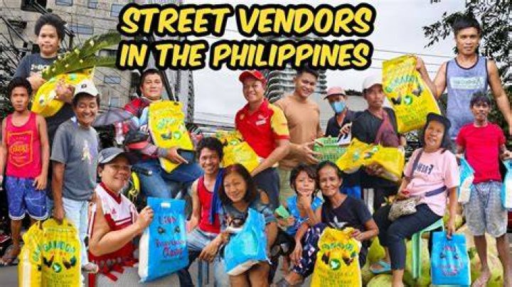 How much do street vendors earn?