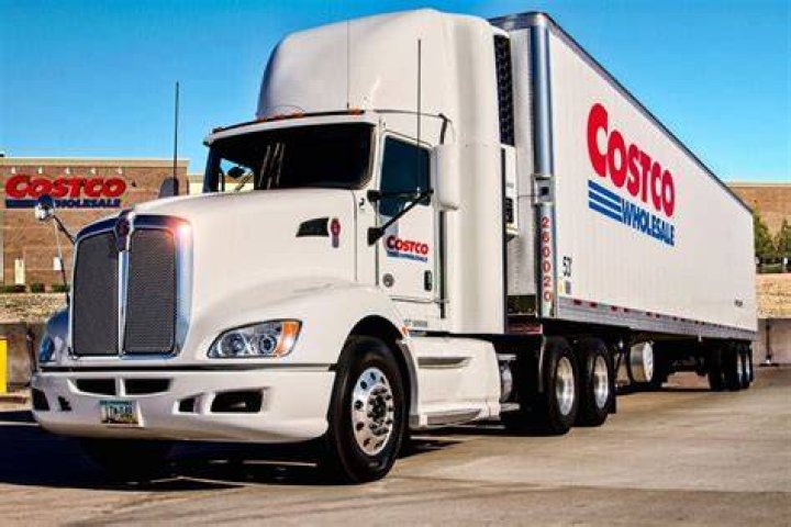 How much do truck drivers make at Costco?